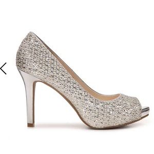 Audrey Brooke Quillan Platform Pump